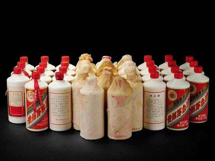 千家镇日照岚山回收酒价格哪里回收(附近上门回收茅台酒）?